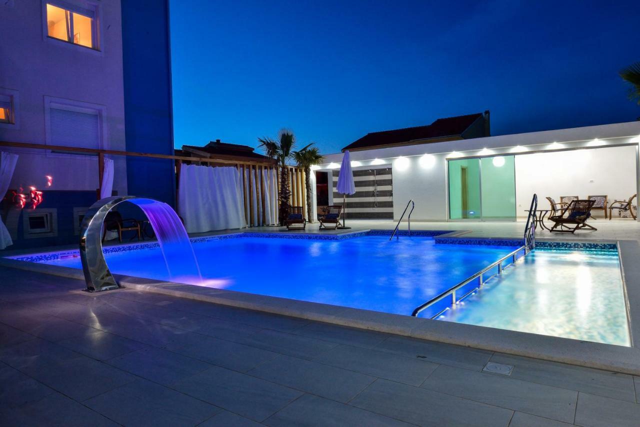 Boutique Residence Cosmopolis 1 Bibinje Esterno foto