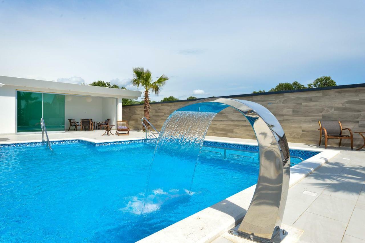 Boutique Residence Cosmopolis 1 Bibinje Esterno foto